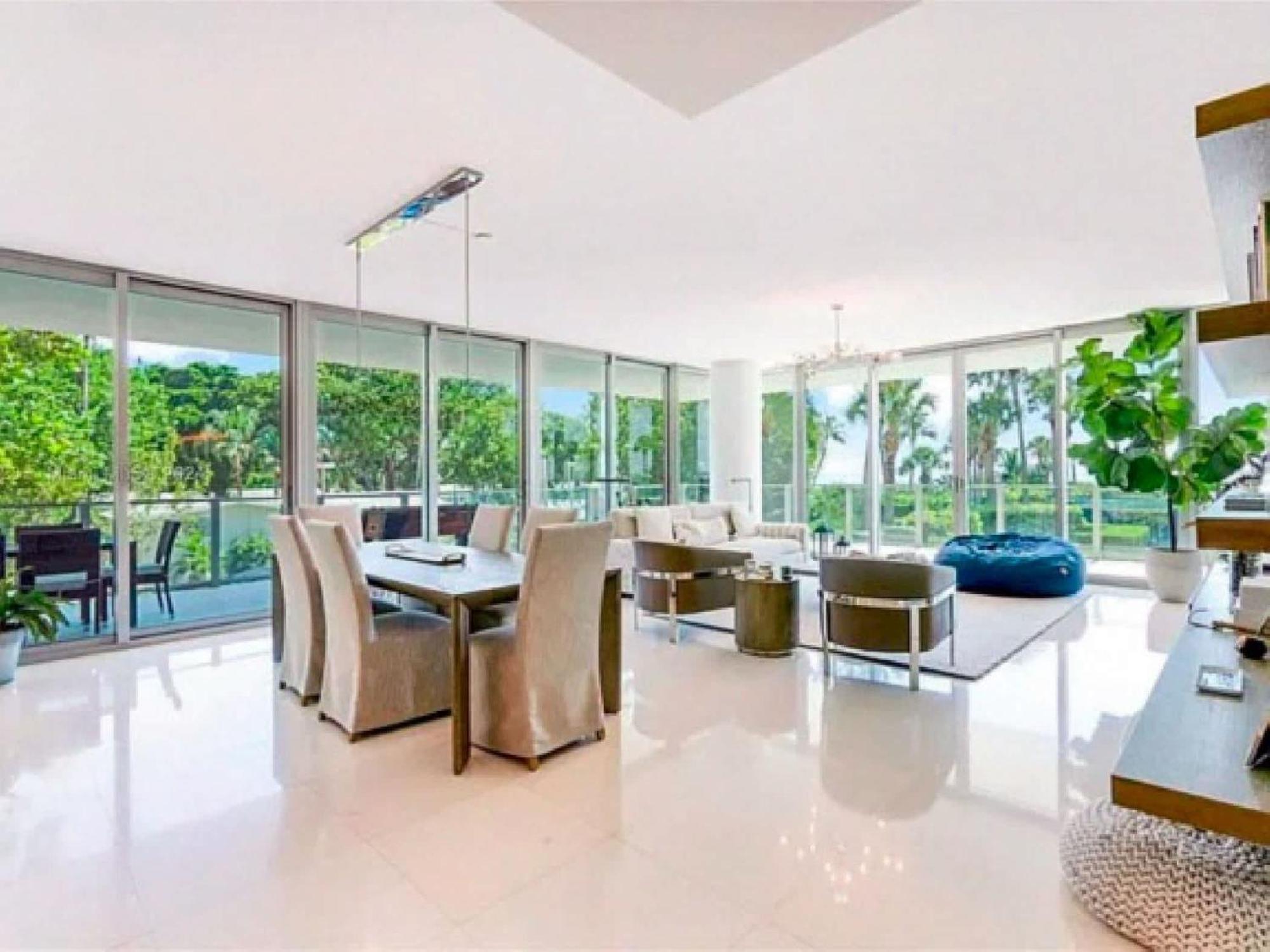 Elegant With Ocean Views In Key Biscayne Apartment